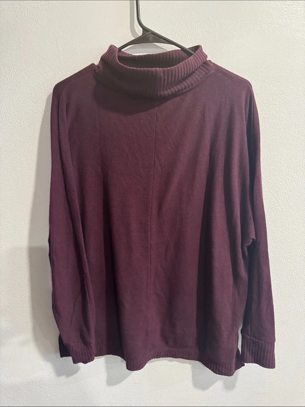 LOFT plum neck